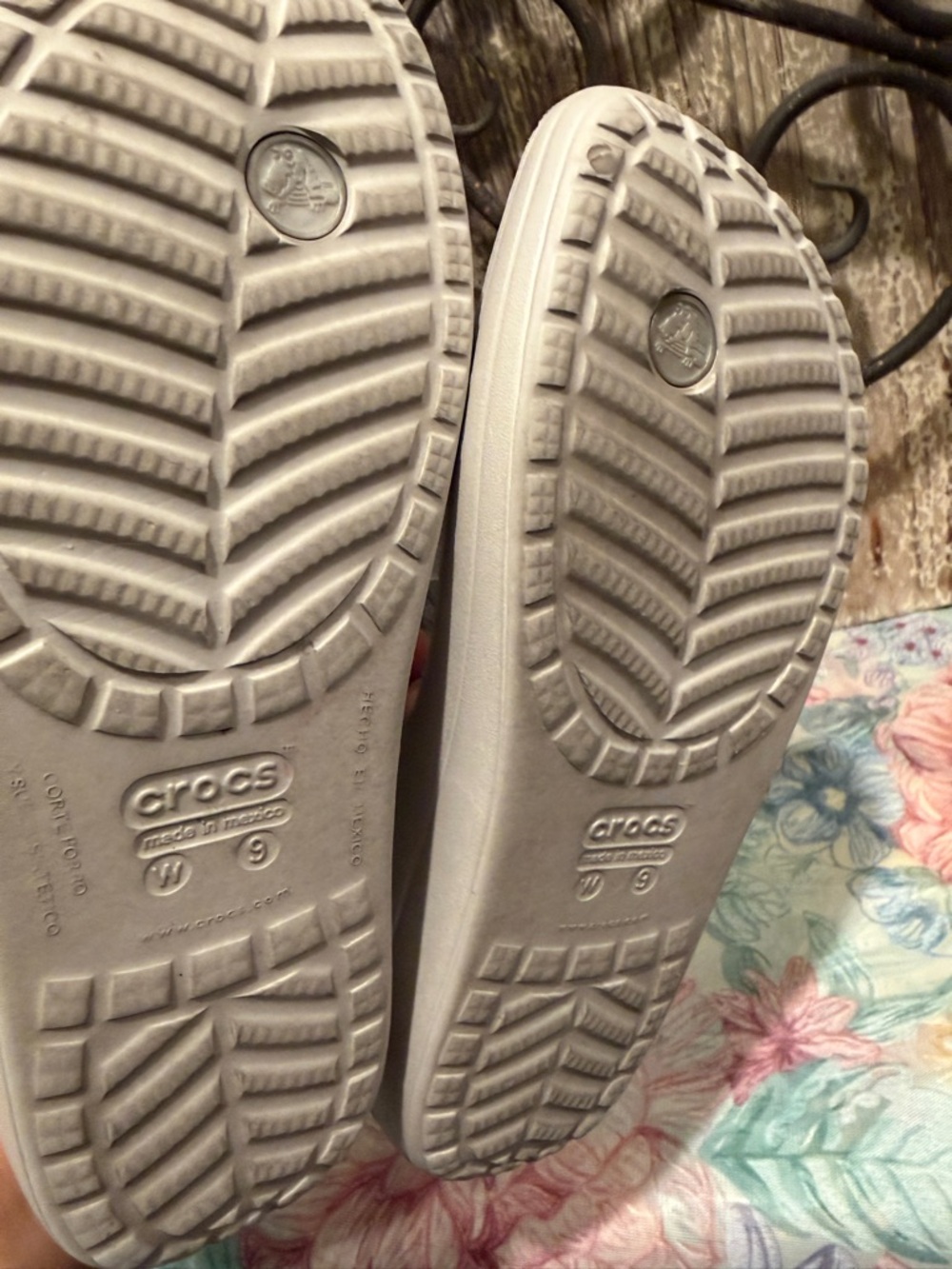 Crocs Sloane Embellished Flip Flops Wedges 9 bling - Picture 7 of 8